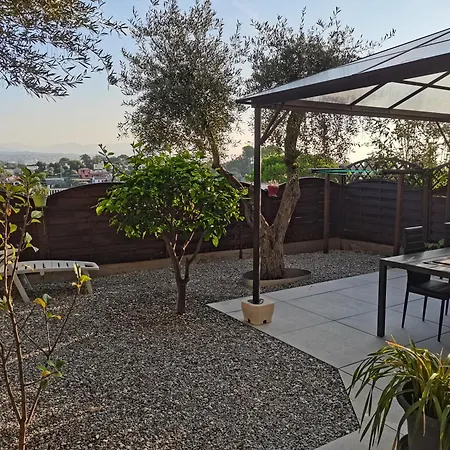 2p Au Calme, Jardin, Piscine, Vue Panoramique Et Stationnement Apartment